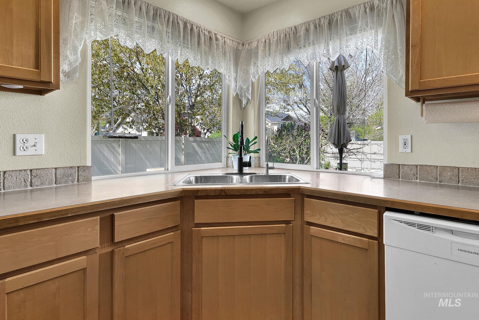 1428 E Palermo St, Meridian, Idaho 83642, 4 Bedrooms, 2.5 Bathrooms, Residential For Sale, Price $499,900, 98981260