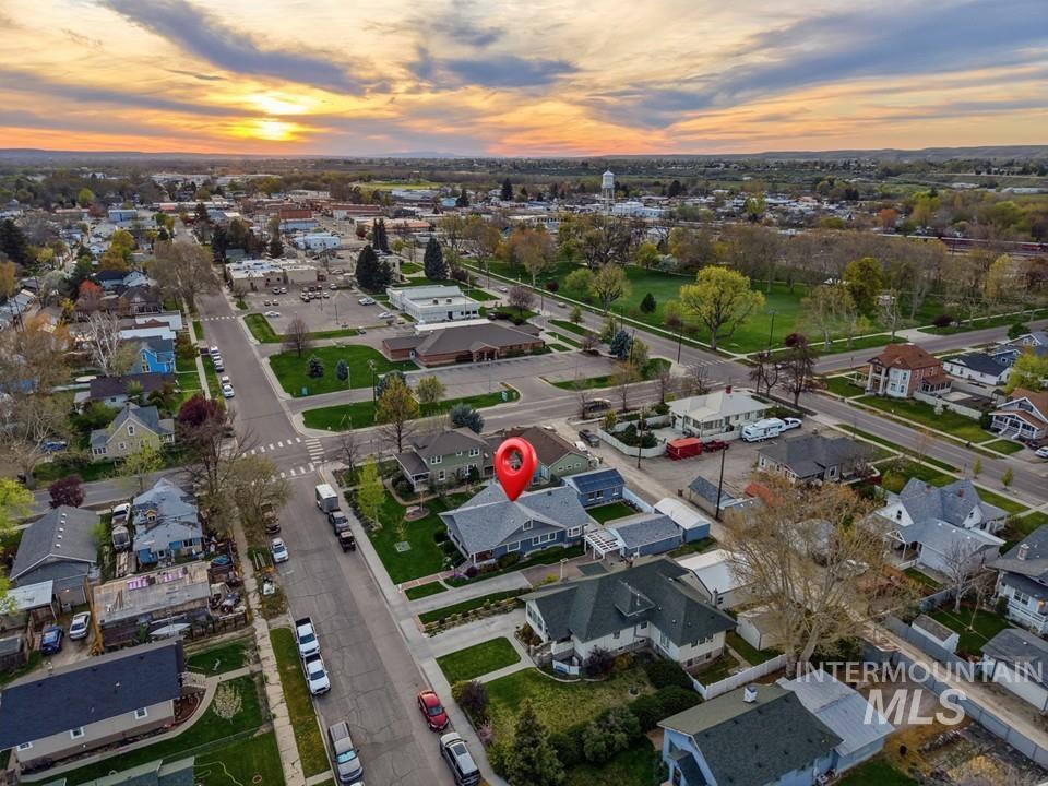 610 E 1st street, Emmett, Idaho 83617, 4 Bedrooms, 3 Bathrooms, Residential For Sale, Price $675,000, 98981261