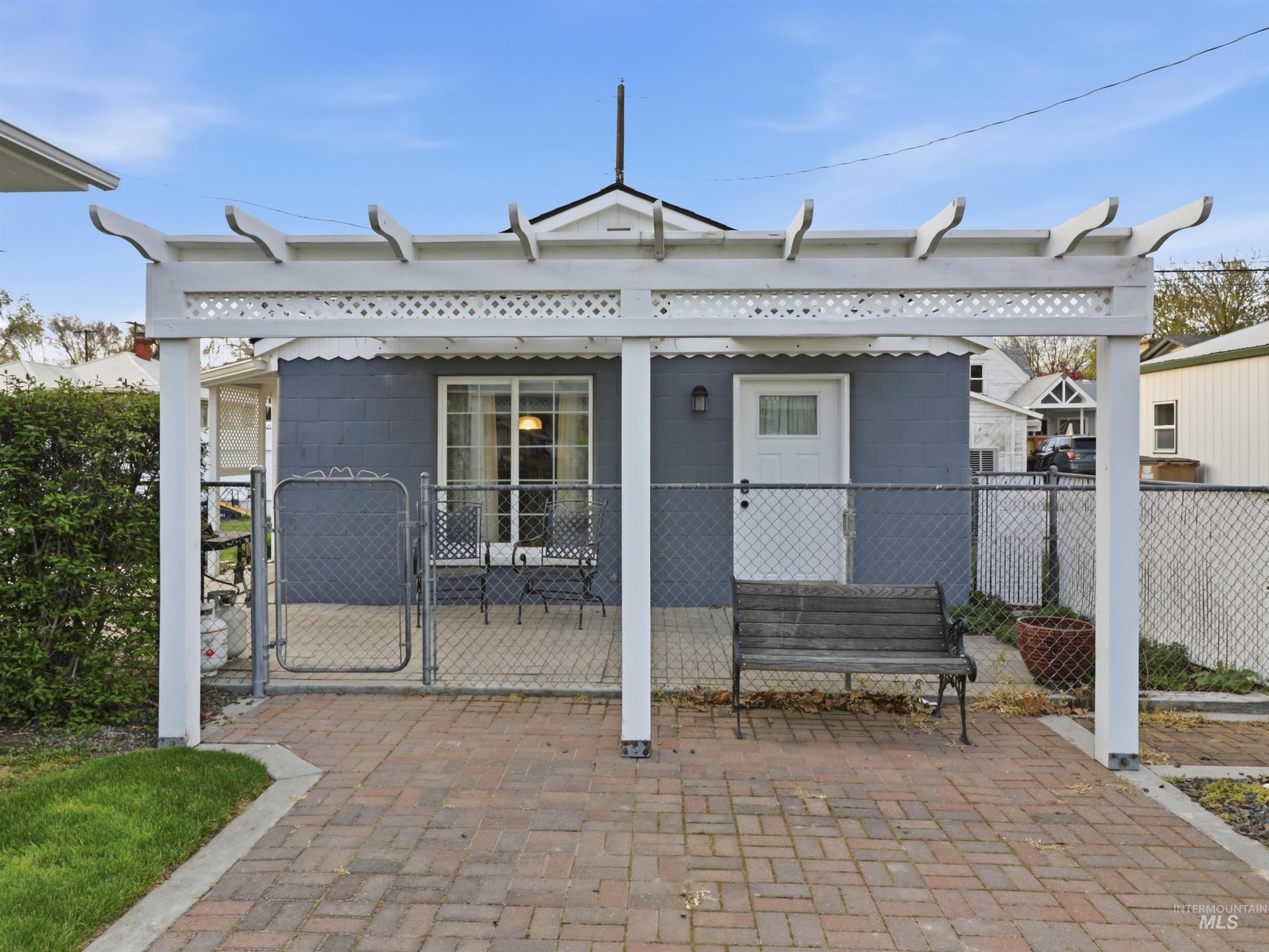 610 E 1st street, Emmett, Idaho 83617, 4 Bedrooms, 3 Bathrooms, Residential For Sale, Price $675,000, 98981261