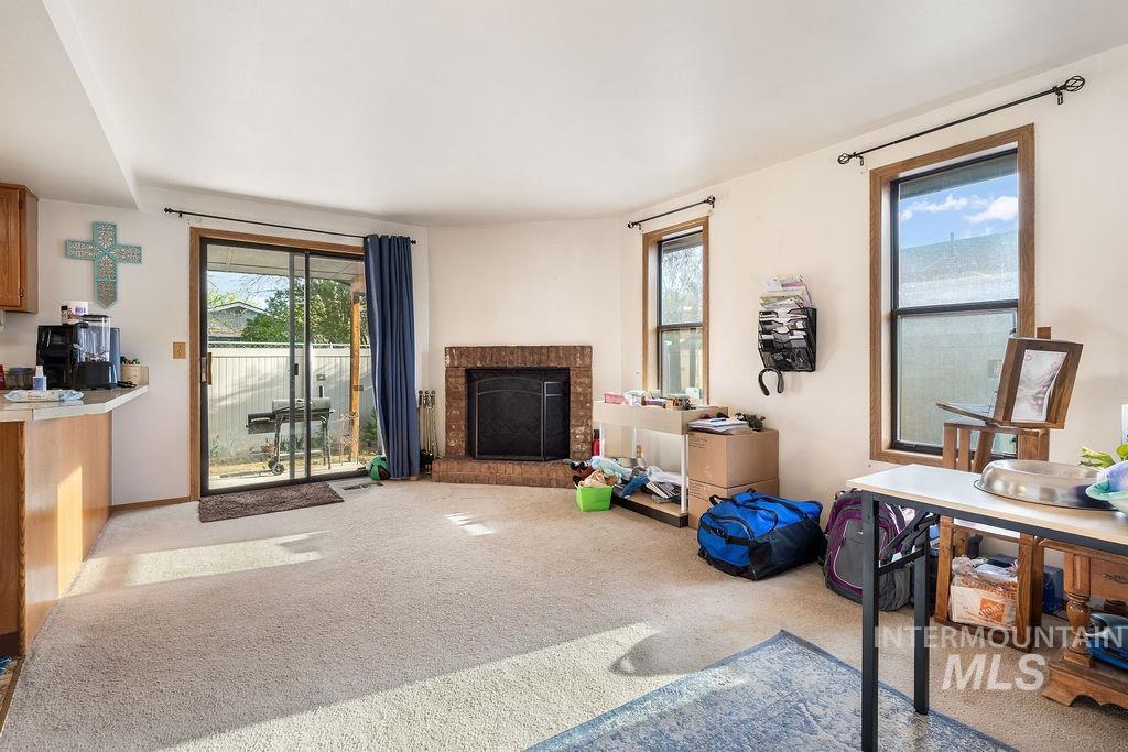 10162 Mesquite Lane, Boise, Idaho 83704, 2 Bedrooms, 2 Bathrooms, Residential For Sale, Price $279,990, 98981265