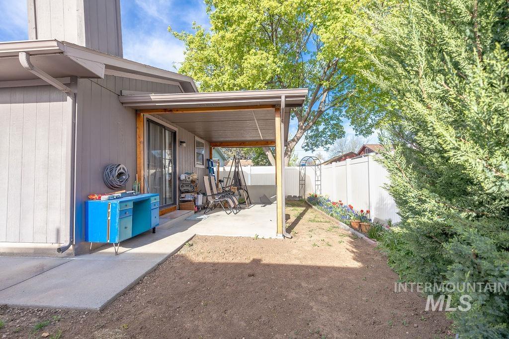 10162 Mesquite Lane, Boise, Idaho 83704, 2 Bedrooms, 2 Bathrooms, Residential For Sale, Price $279,990, 98981265