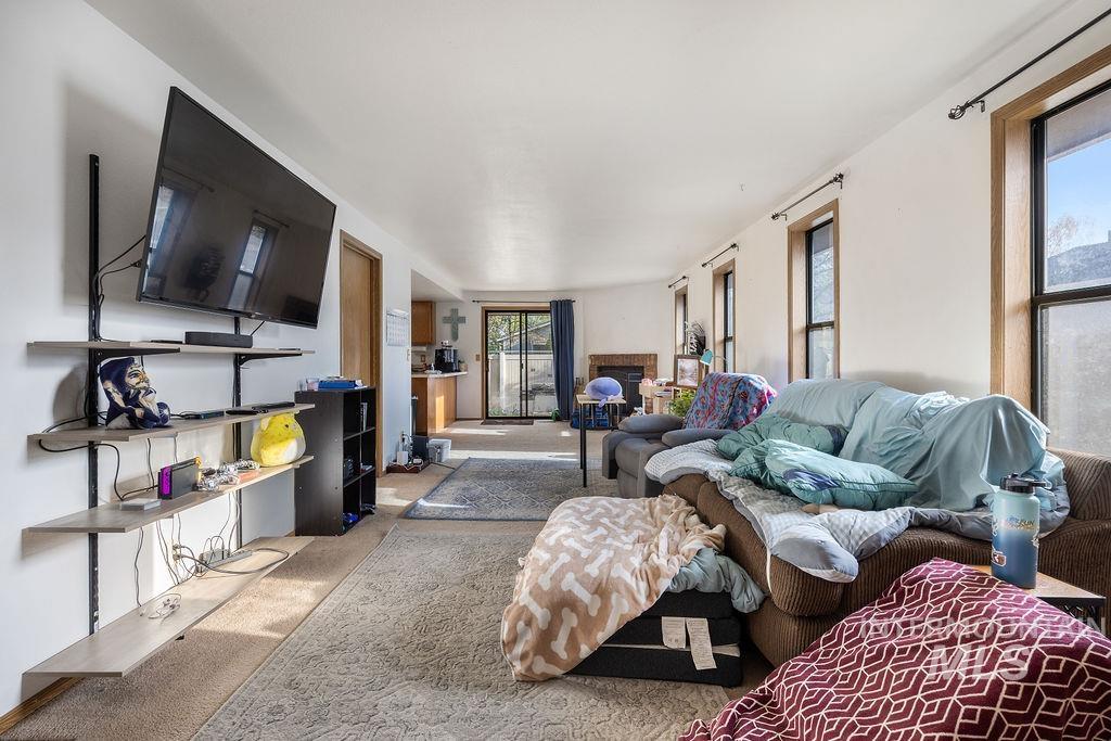 10162 Mesquite Lane, Boise, Idaho 83704, 2 Bedrooms, 2 Bathrooms, Residential For Sale, Price $279,990, 98981265