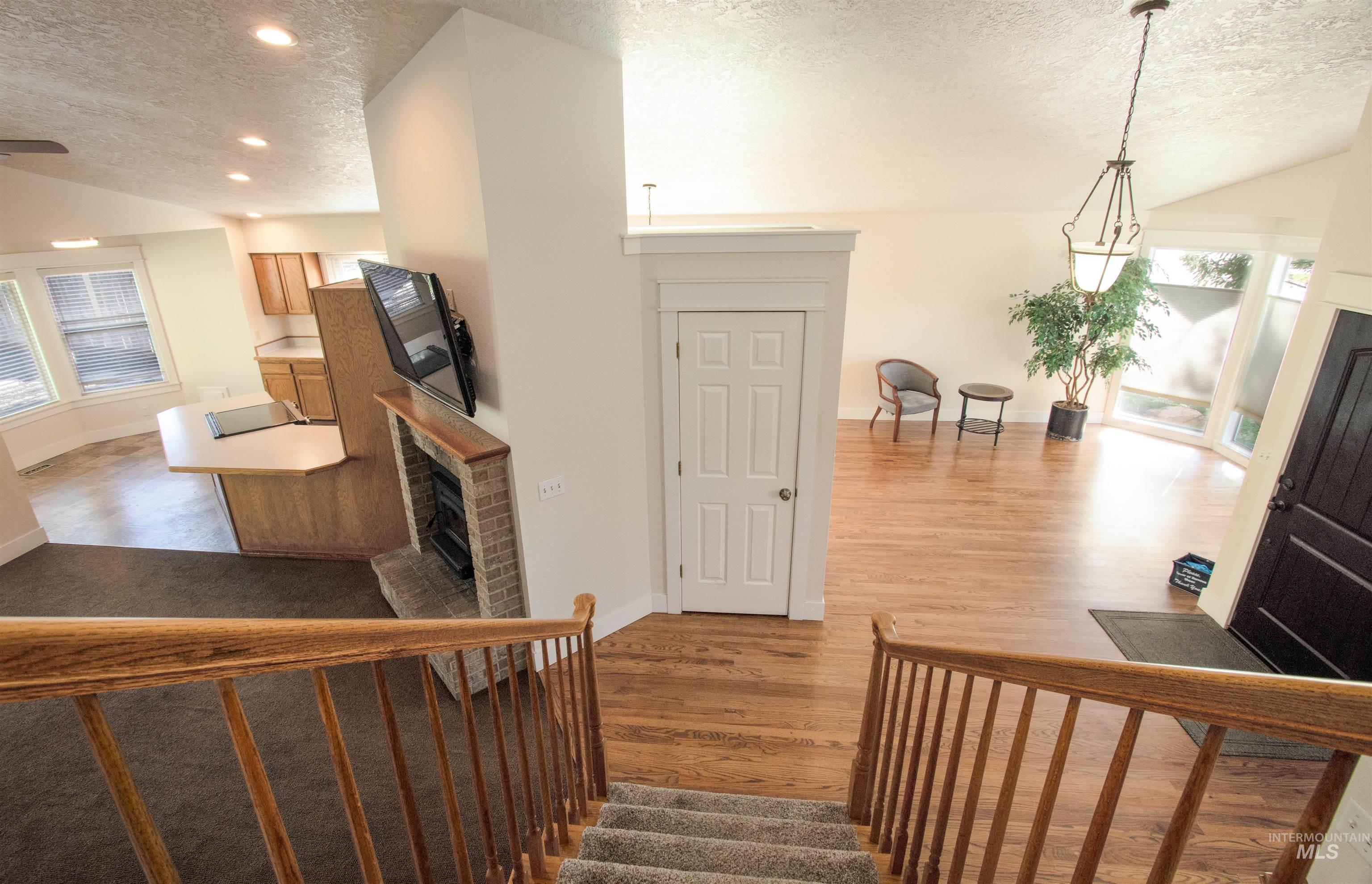 678 Stierman, Eagle, Idaho 83616-0000, 4 Bedrooms, 2.5 Bathrooms, Residential For Sale, Price $645,900, 98981269