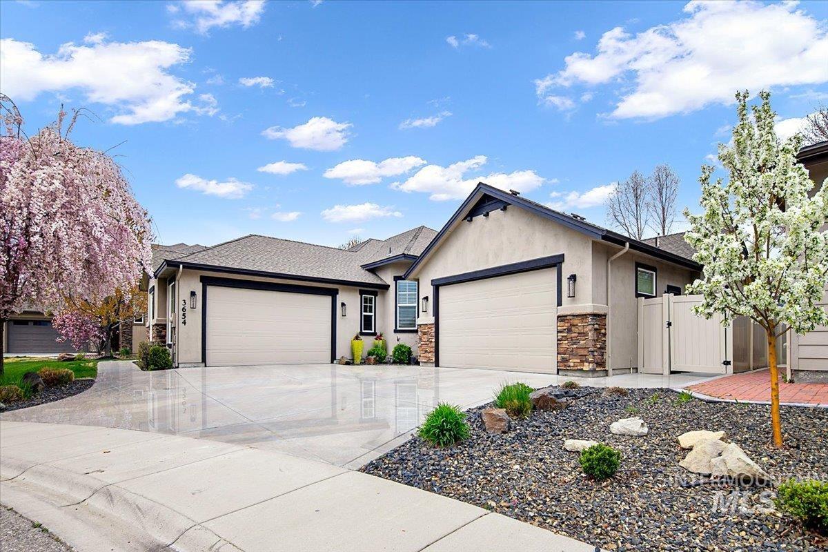 3654 E Brentor Court, Meridian, Idaho 83642-8303, 4 Bedrooms, 3 Bathrooms, Residential For Sale, Price $925,000, 98981270