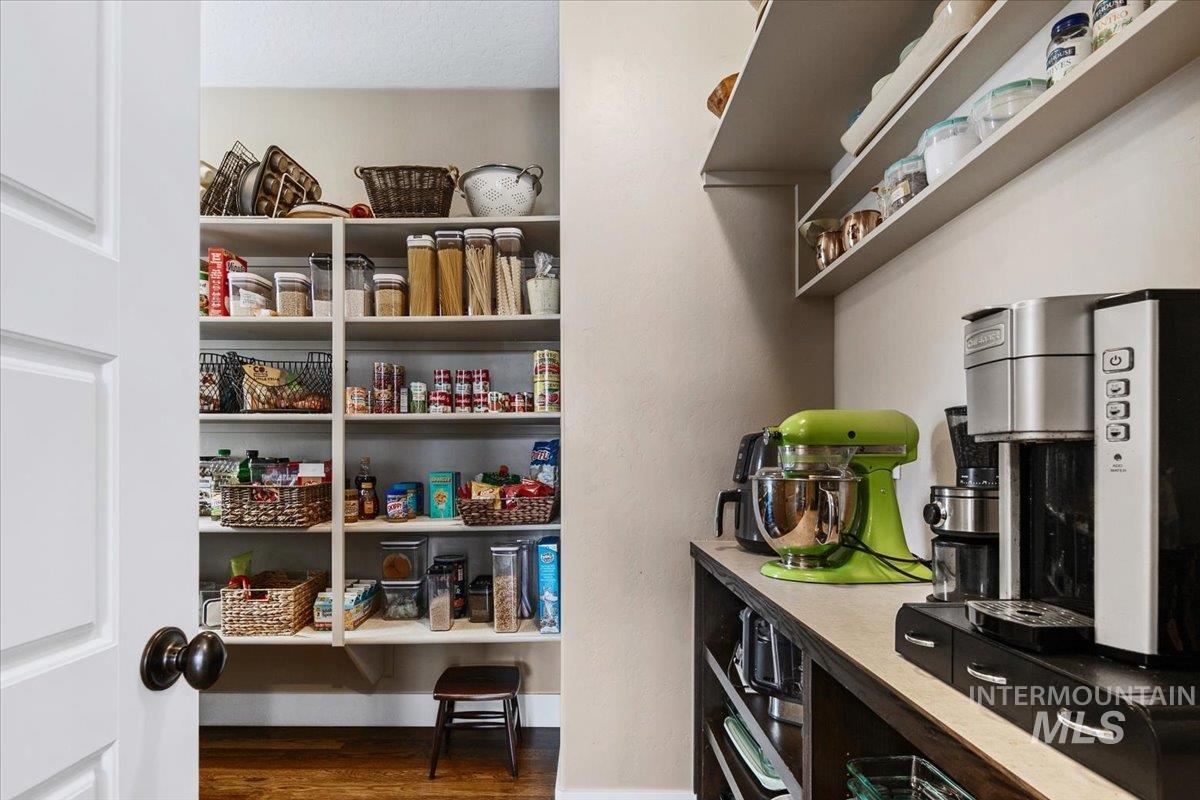 3654 E Brentor Court, Meridian, Idaho 83642-8303, 4 Bedrooms, 3 Bathrooms, Residential For Sale, Price $925,000, 98981270