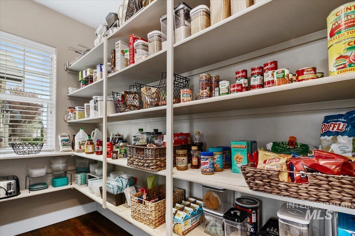 3654 E Brentor Court, Meridian, Idaho 83642-8303, 4 Bedrooms, 3 Bathrooms, Residential For Sale, Price $925,000, 98981270