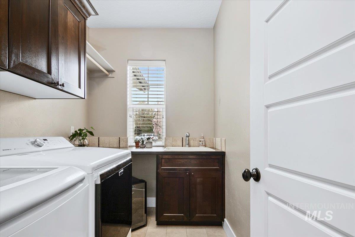 3654 E Brentor Court, Meridian, Idaho 83642-8303, 4 Bedrooms, 3 Bathrooms, Residential For Sale, Price $925,000, 98981270