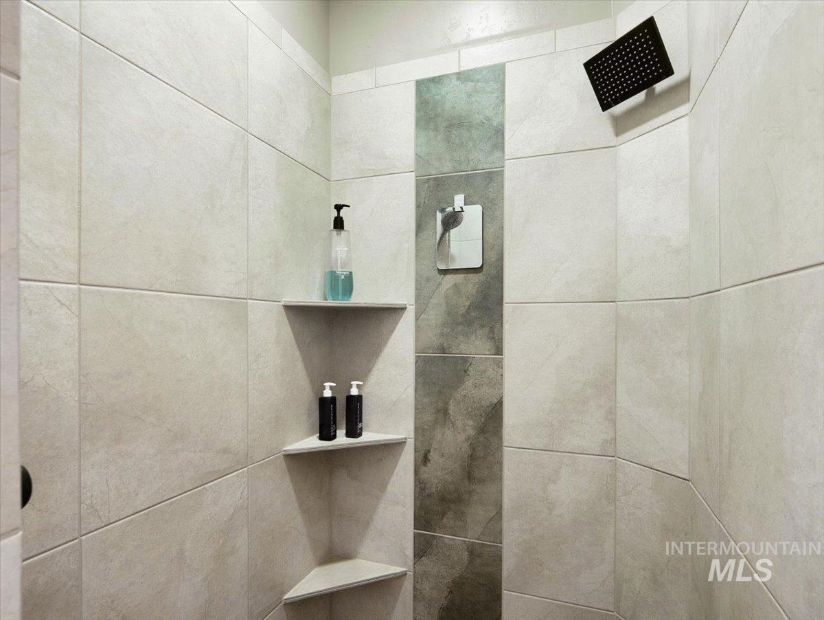 3654 E Brentor Court, Meridian, Idaho 83642-8303, 4 Bedrooms, 3 Bathrooms, Residential For Sale, Price $925,000, 98981270