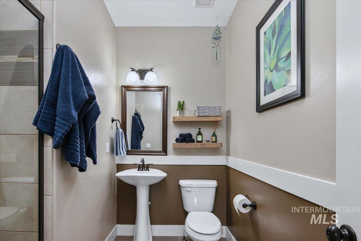 3654 E Brentor Court, Meridian, Idaho 83642-8303, 4 Bedrooms, 3 Bathrooms, Residential For Sale, Price $925,000, 98981270