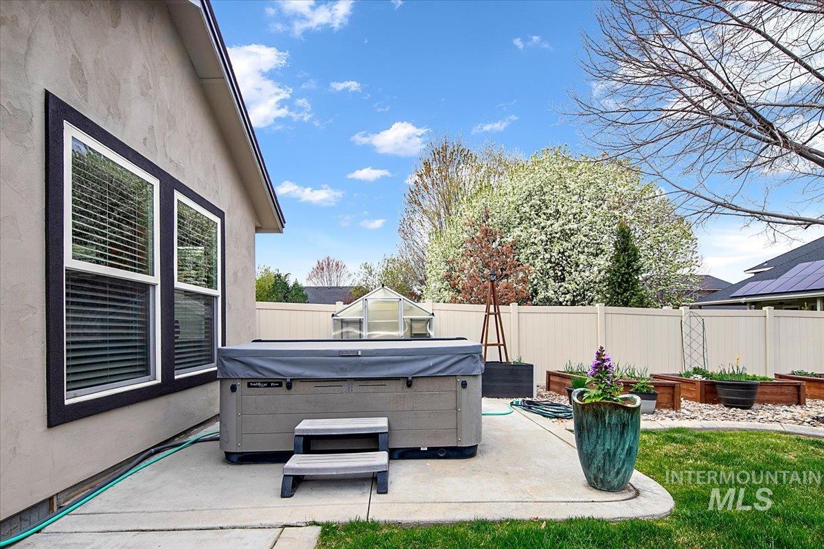 3654 E Brentor Court, Meridian, Idaho 83642-8303, 4 Bedrooms, 3 Bathrooms, Residential For Sale, Price $925,000, 98981270