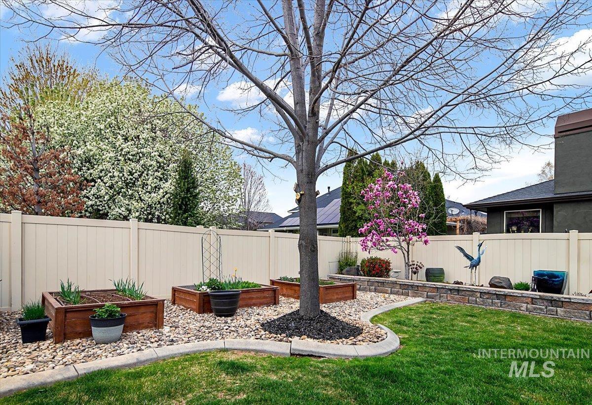 3654 E Brentor Court, Meridian, Idaho 83642-8303, 4 Bedrooms, 3 Bathrooms, Residential For Sale, Price $925,000, 98981270