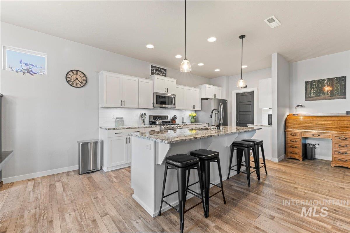 18320 N Wild Goose Ave, Nampa, Idaho 83687, 3 Bedrooms, 2 Bathrooms, Residential For Sale, Price $550,000, 98981272