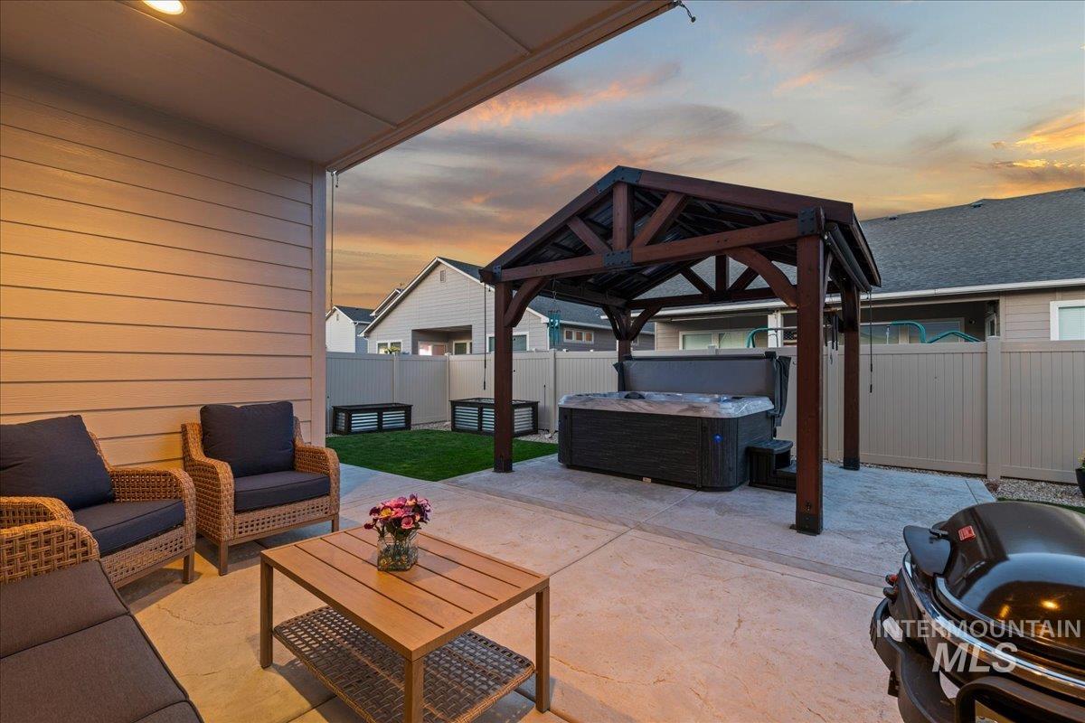 18320 N Wild Goose Ave, Nampa, Idaho 83687, 3 Bedrooms, 2 Bathrooms, Residential For Sale, Price $550,000, 98981272