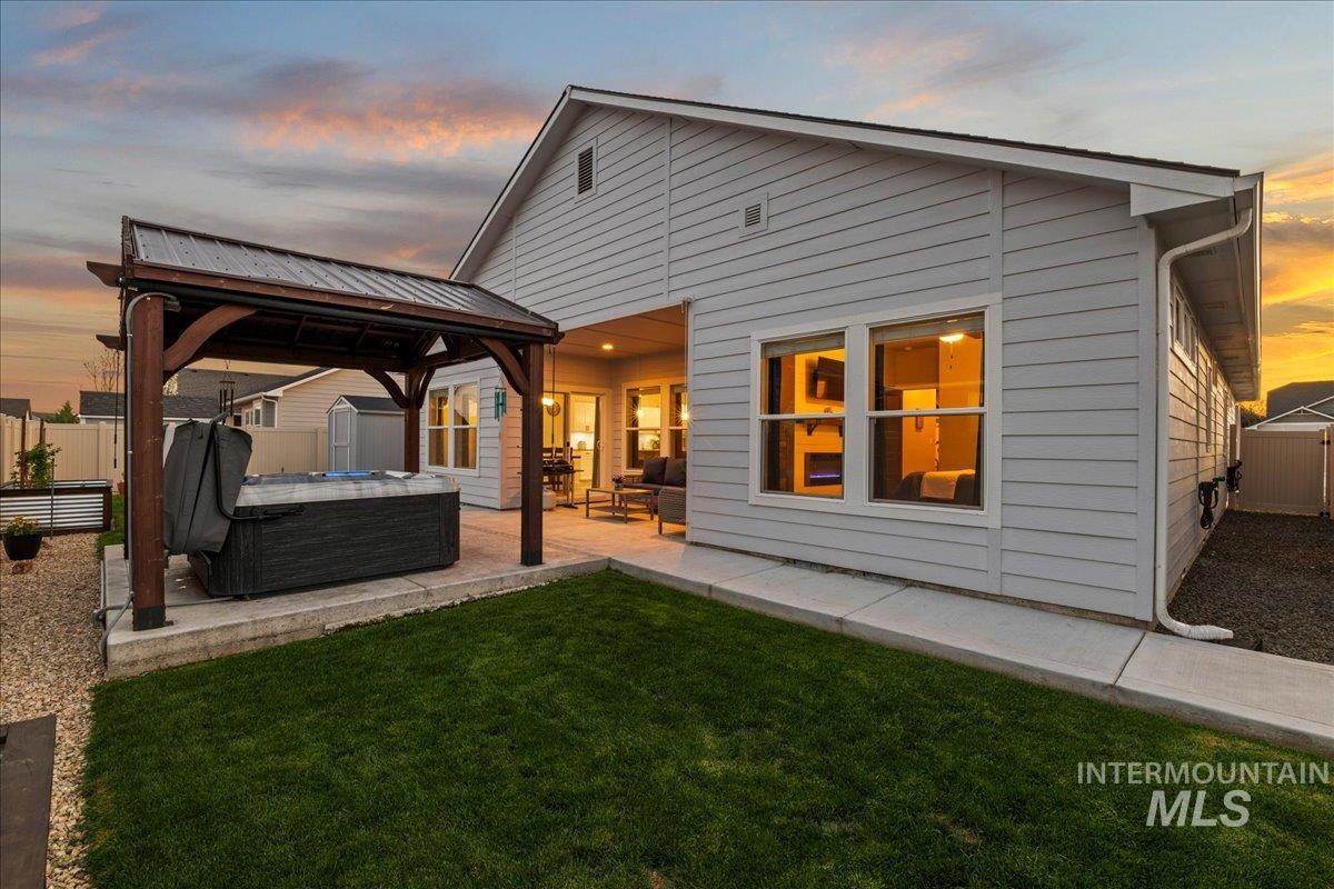 18320 N Wild Goose Ave, Nampa, Idaho 83687, 3 Bedrooms, 2 Bathrooms, Residential For Sale, Price $550,000, 98981272