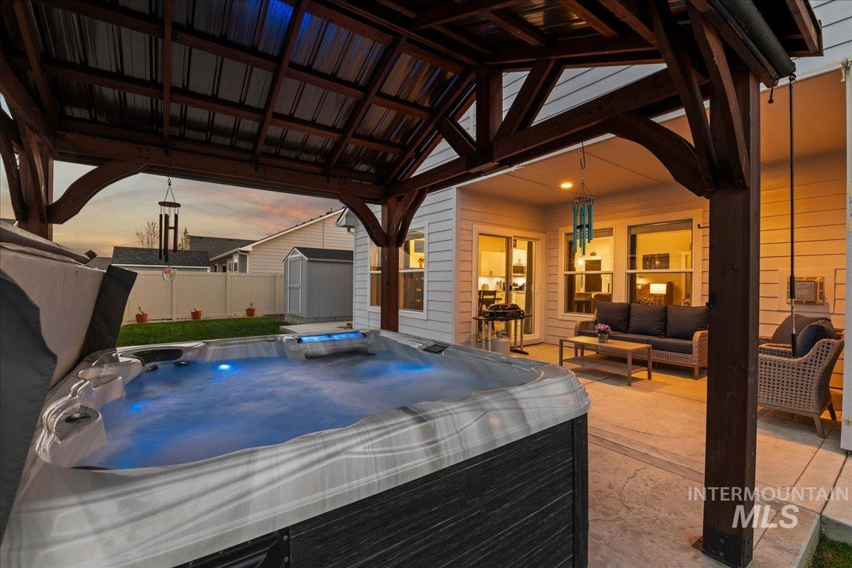 18320 N Wild Goose Ave, Nampa, Idaho 83687, 3 Bedrooms, 2 Bathrooms, Residential For Sale, Price $550,000, 98981272