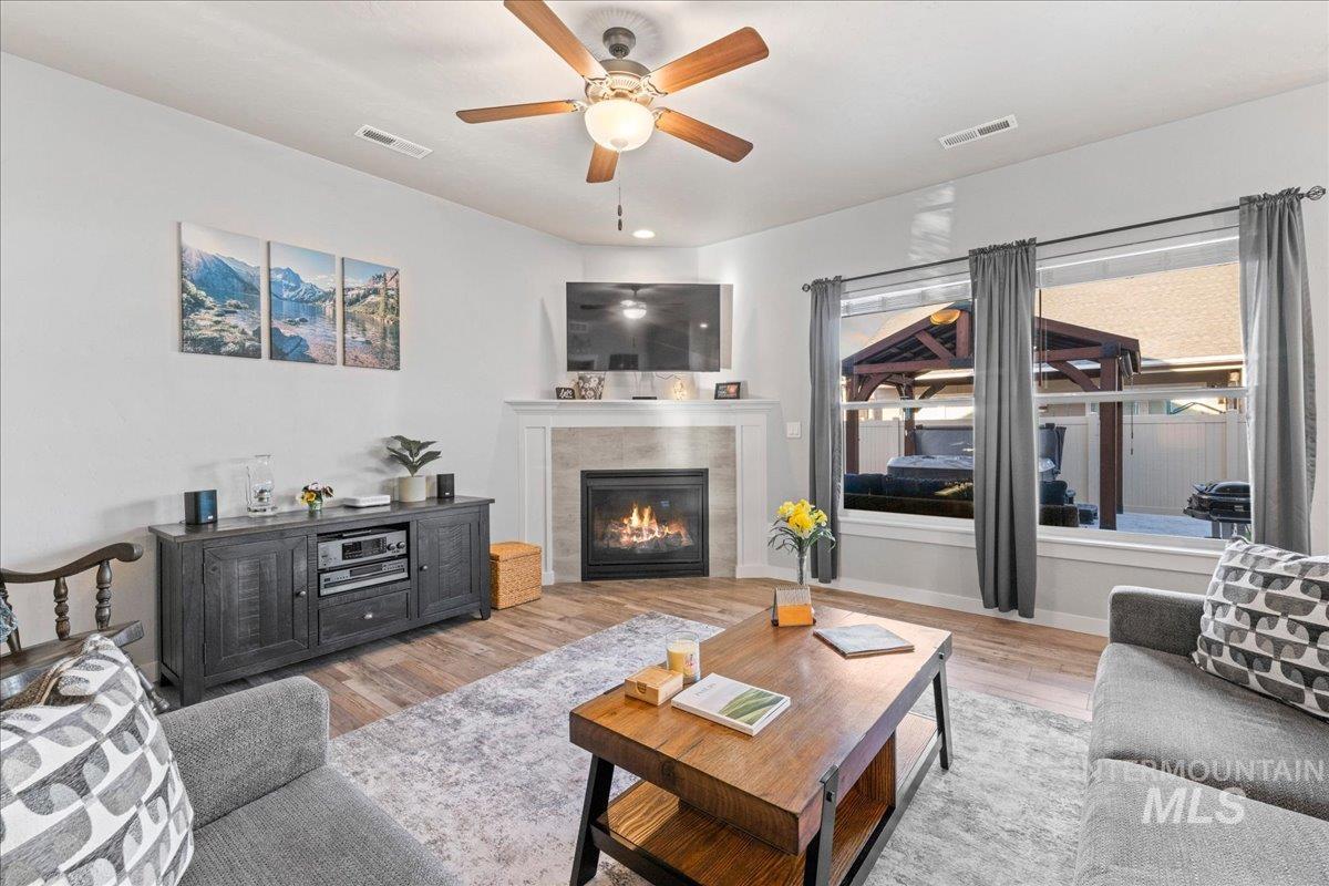 18320 N Wild Goose Ave, Nampa, Idaho 83687, 3 Bedrooms, 2 Bathrooms, Residential For Sale, Price $550,000, 98981272