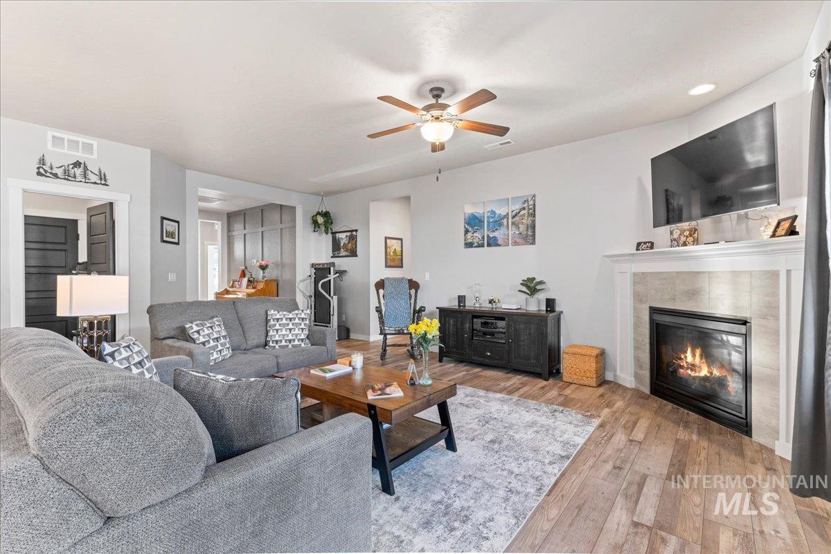 18320 N Wild Goose Ave, Nampa, Idaho 83687, 3 Bedrooms, 2 Bathrooms, Residential For Sale, Price $550,000, 98981272