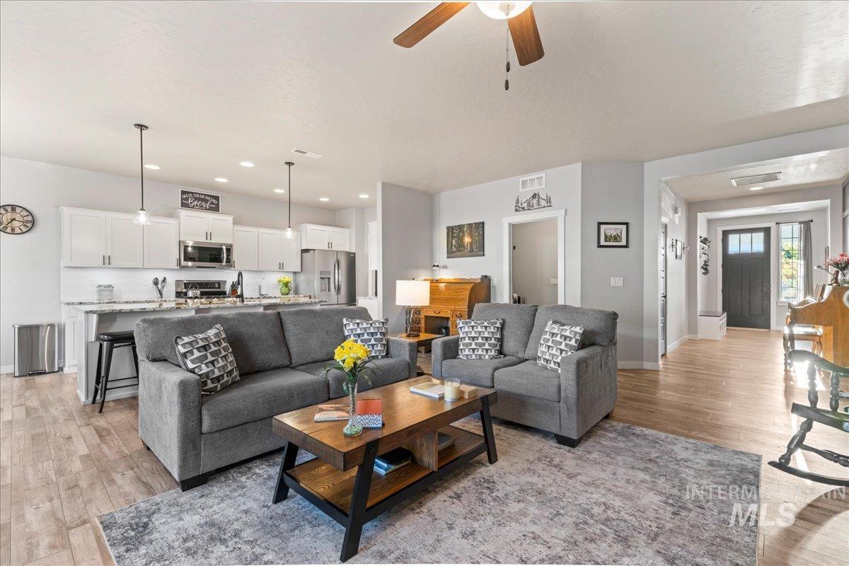 18320 N Wild Goose Ave, Nampa, Idaho 83687, 3 Bedrooms, 2 Bathrooms, Residential For Sale, Price $550,000, 98981272