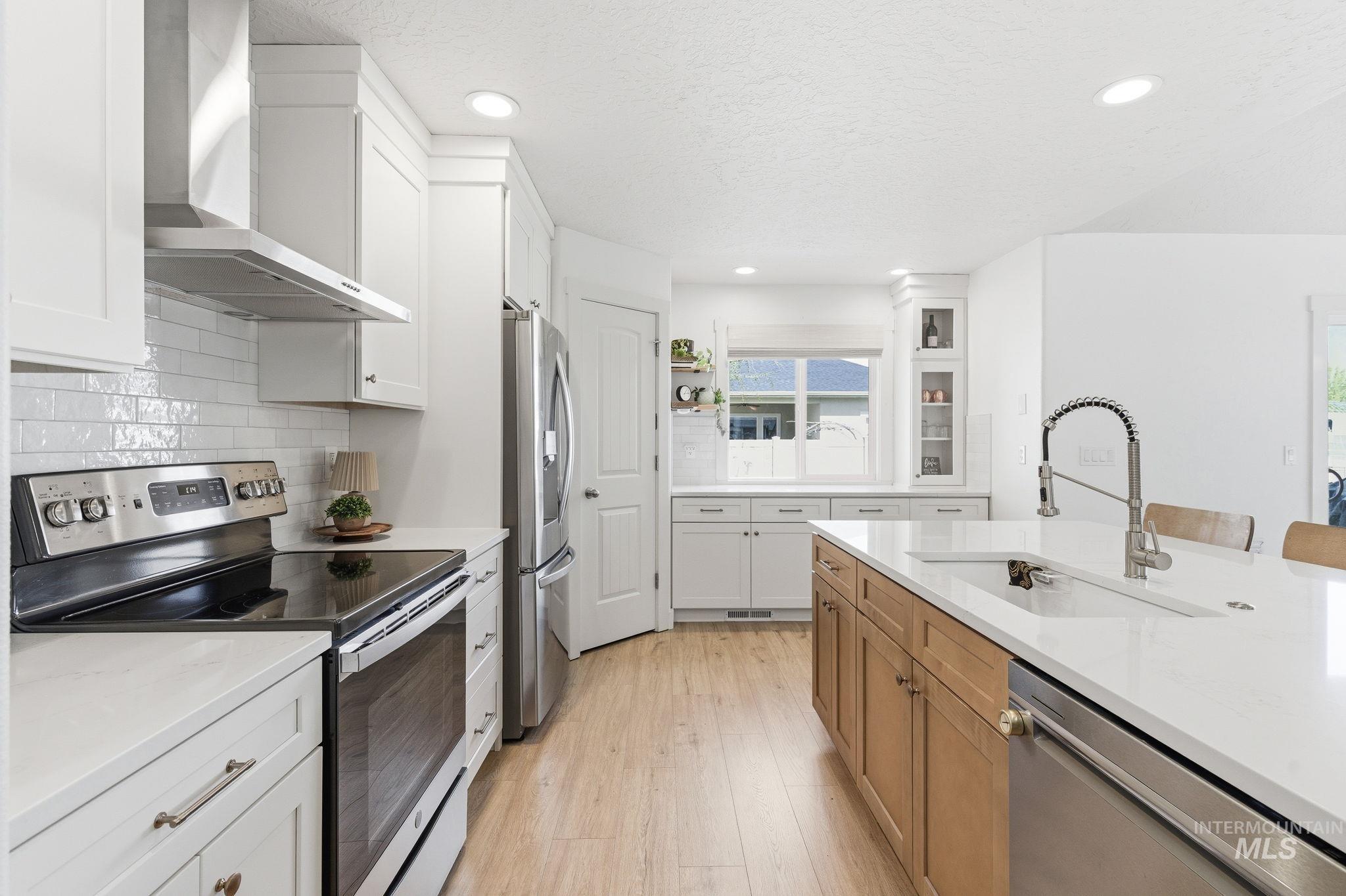 1032 W White Sands, Meridian, Idaho 83646, 3 Bedrooms, 2 Bathrooms, Residential For Sale, Price $499,900, 98981274