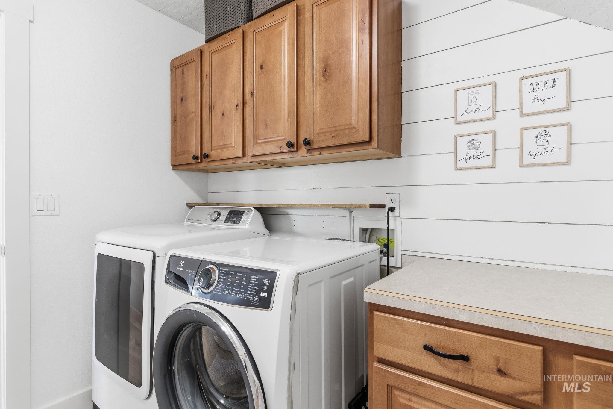 1032 W White Sands, Meridian, Idaho 83646, 3 Bedrooms, 2 Bathrooms, Residential For Sale, Price $499,900, 98981274