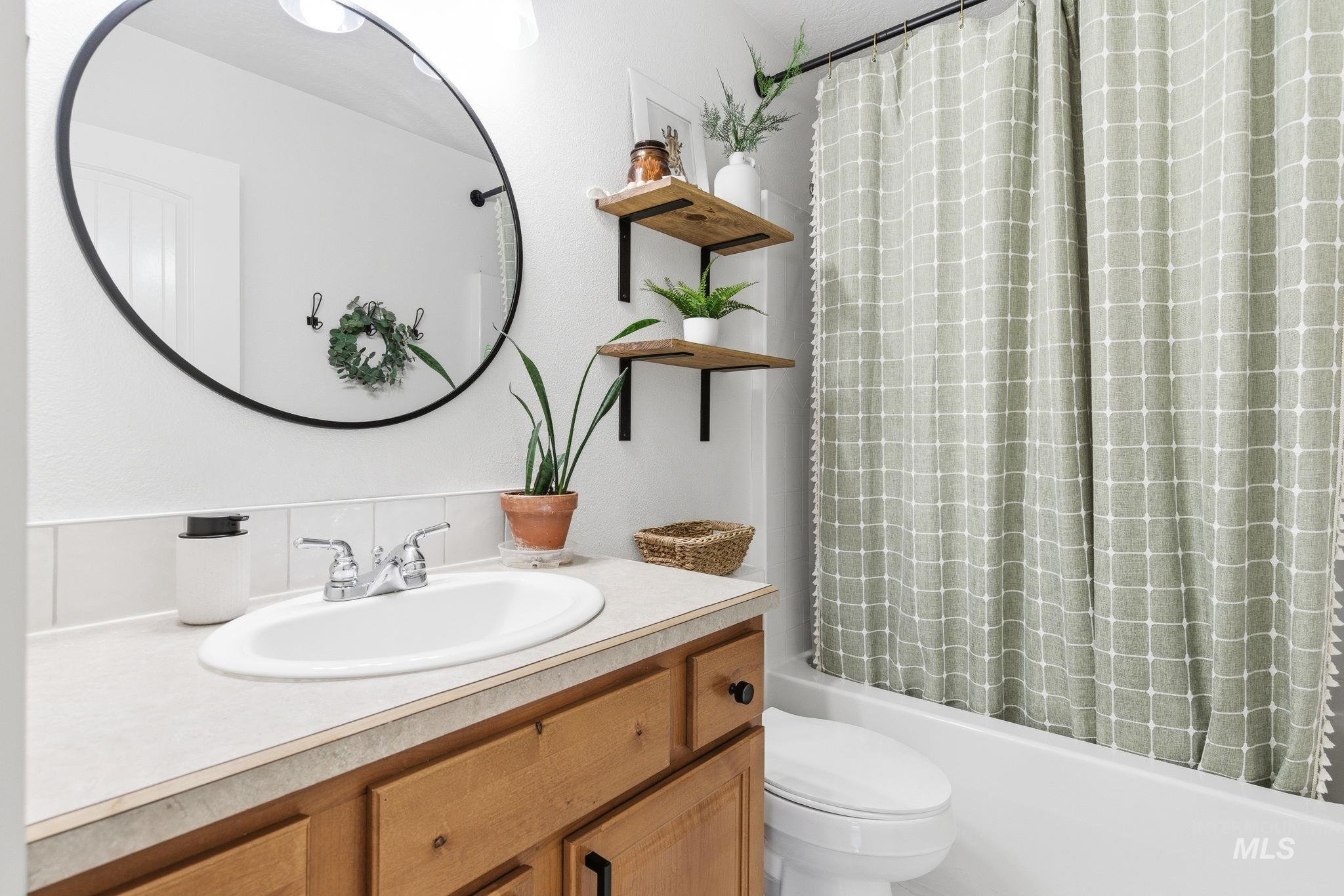 1032 W White Sands, Meridian, Idaho 83646, 3 Bedrooms, 2 Bathrooms, Residential For Sale, Price $499,900, 98981274