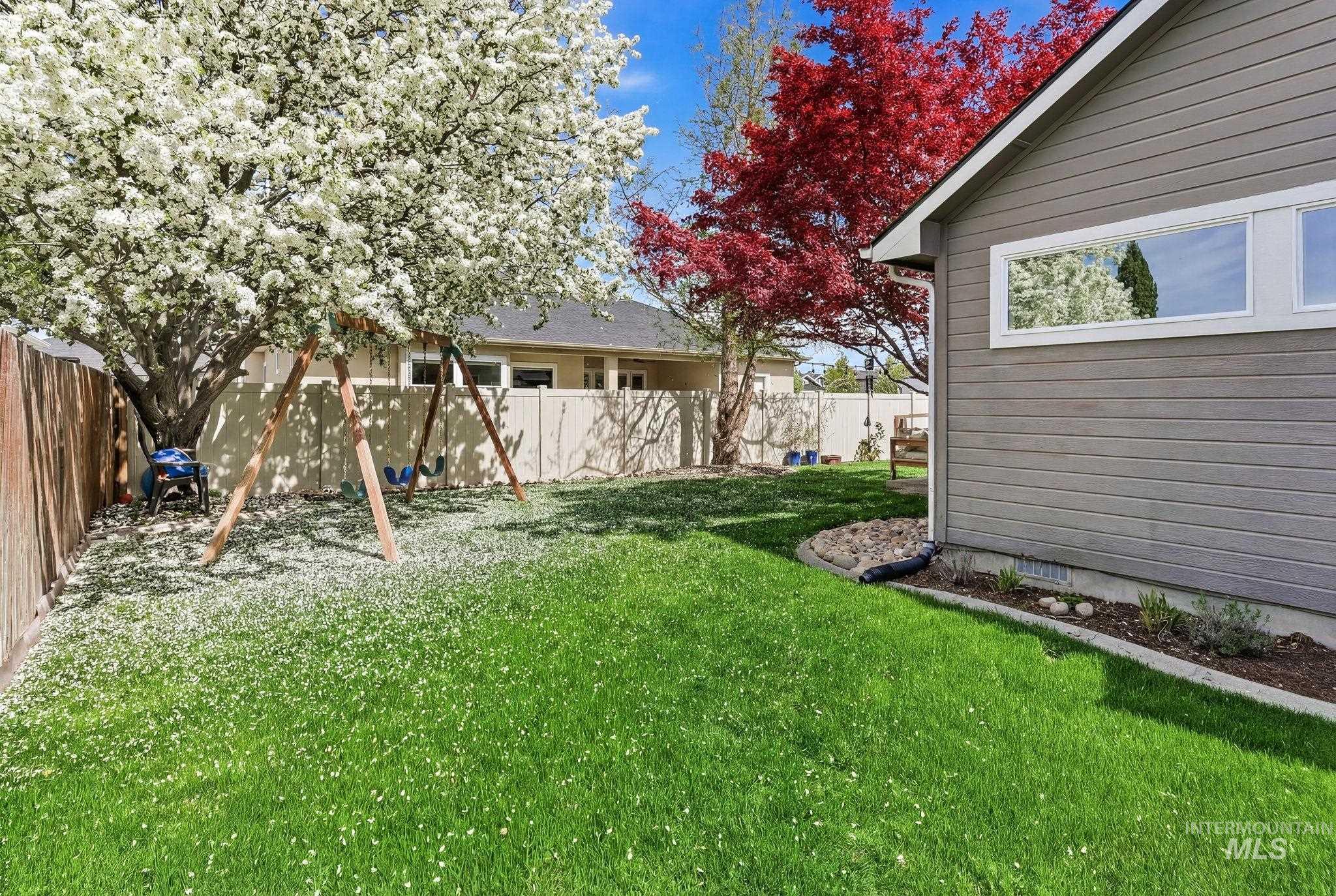 1032 W White Sands, Meridian, Idaho 83646, 3 Bedrooms, 2 Bathrooms, Residential For Sale, Price $499,900, 98981274