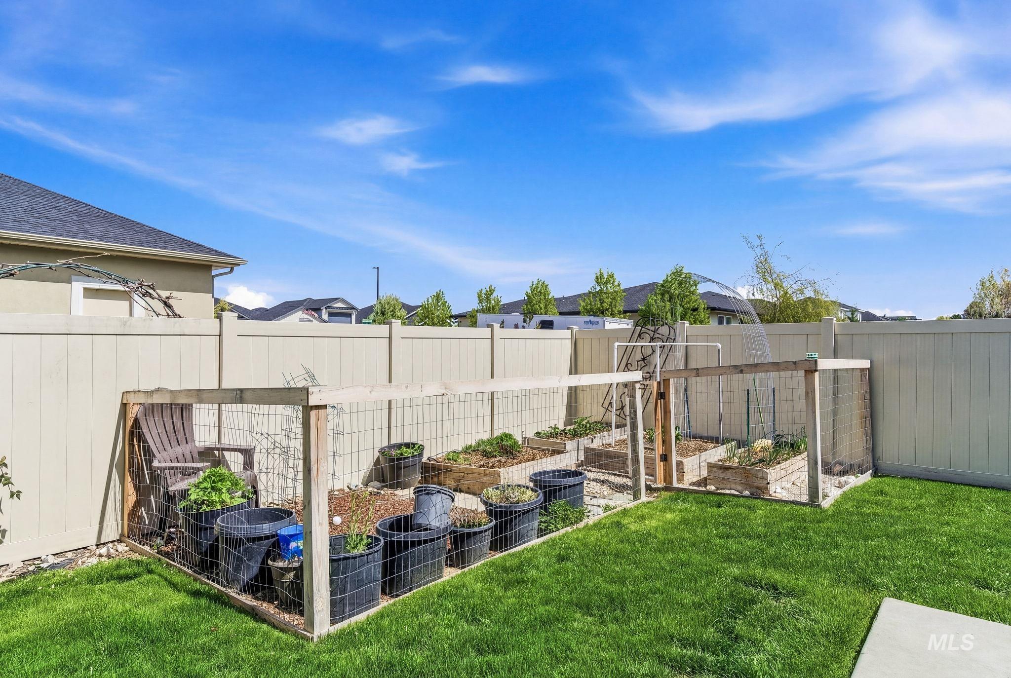 1032 W White Sands, Meridian, Idaho 83646, 3 Bedrooms, 2 Bathrooms, Residential For Sale, Price $499,900, 98981274