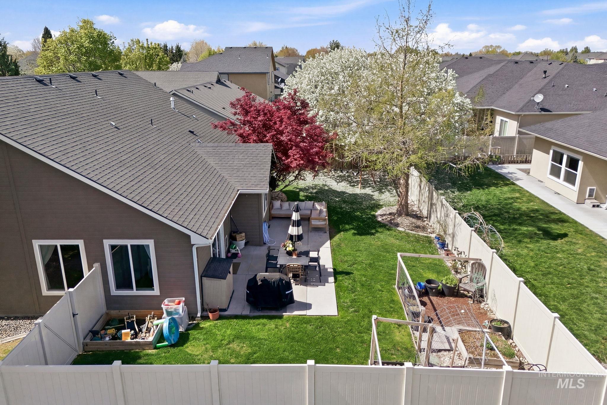 1032 W White Sands, Meridian, Idaho 83646, 3 Bedrooms, 2 Bathrooms, Residential For Sale, Price $499,900, 98981274