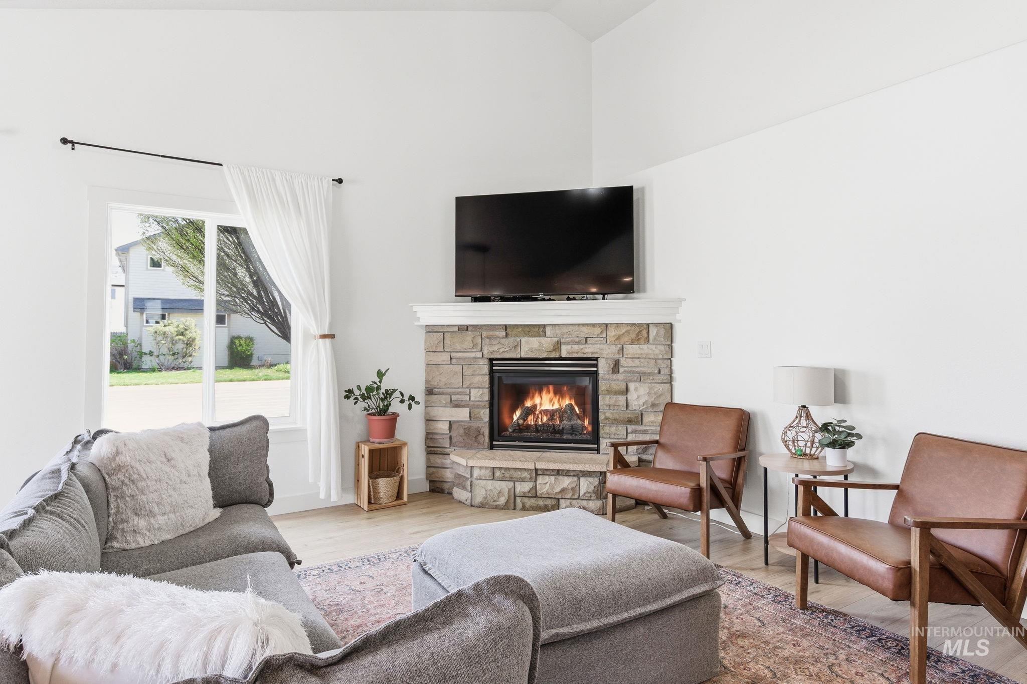 1032 W White Sands, Meridian, Idaho 83646, 3 Bedrooms, 2 Bathrooms, Residential For Sale, Price $499,900, 98981274