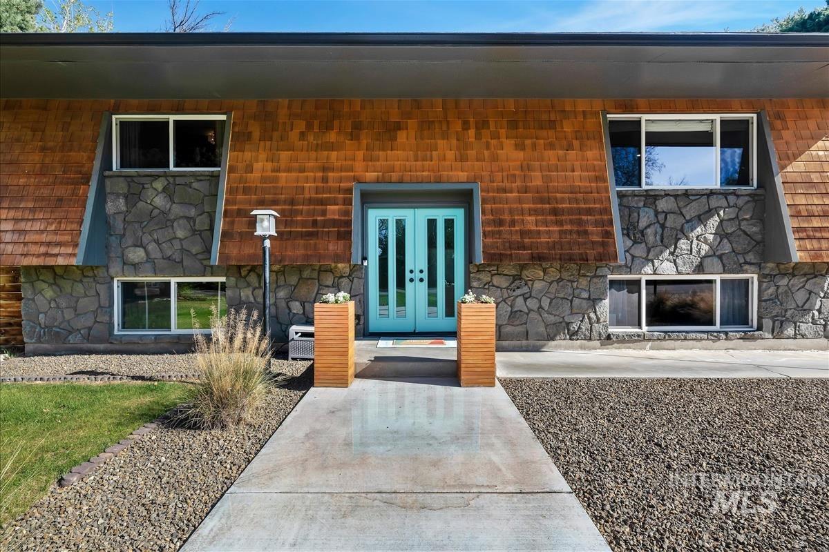 10080 W La Hontan Dr, Boise, Idaho 83709, 5 Bedrooms, 2 Bathrooms, Residential For Sale, Price $844,900, 98981276