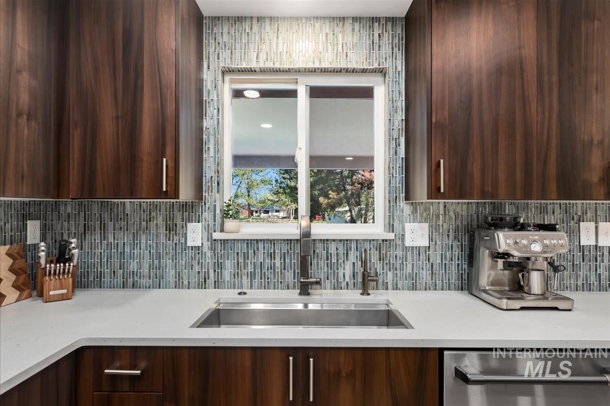 10080 W La Hontan Dr, Boise, Idaho 83709, 5 Bedrooms, 2 Bathrooms, Residential For Sale, Price $844,900, 98981276