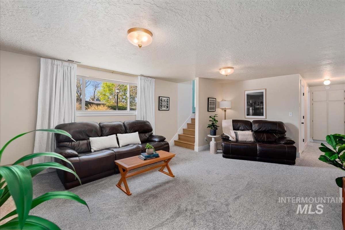 10080 W La Hontan Dr, Boise, Idaho 83709, 5 Bedrooms, 2 Bathrooms, Residential For Sale, Price $844,900, 98981276