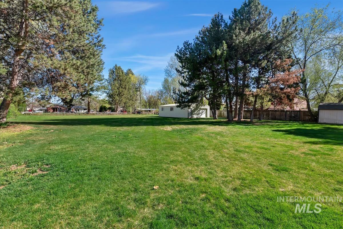 10080 W La Hontan Dr, Boise, Idaho 83709, 5 Bedrooms, 2 Bathrooms, Residential For Sale, Price $844,900, 98981276