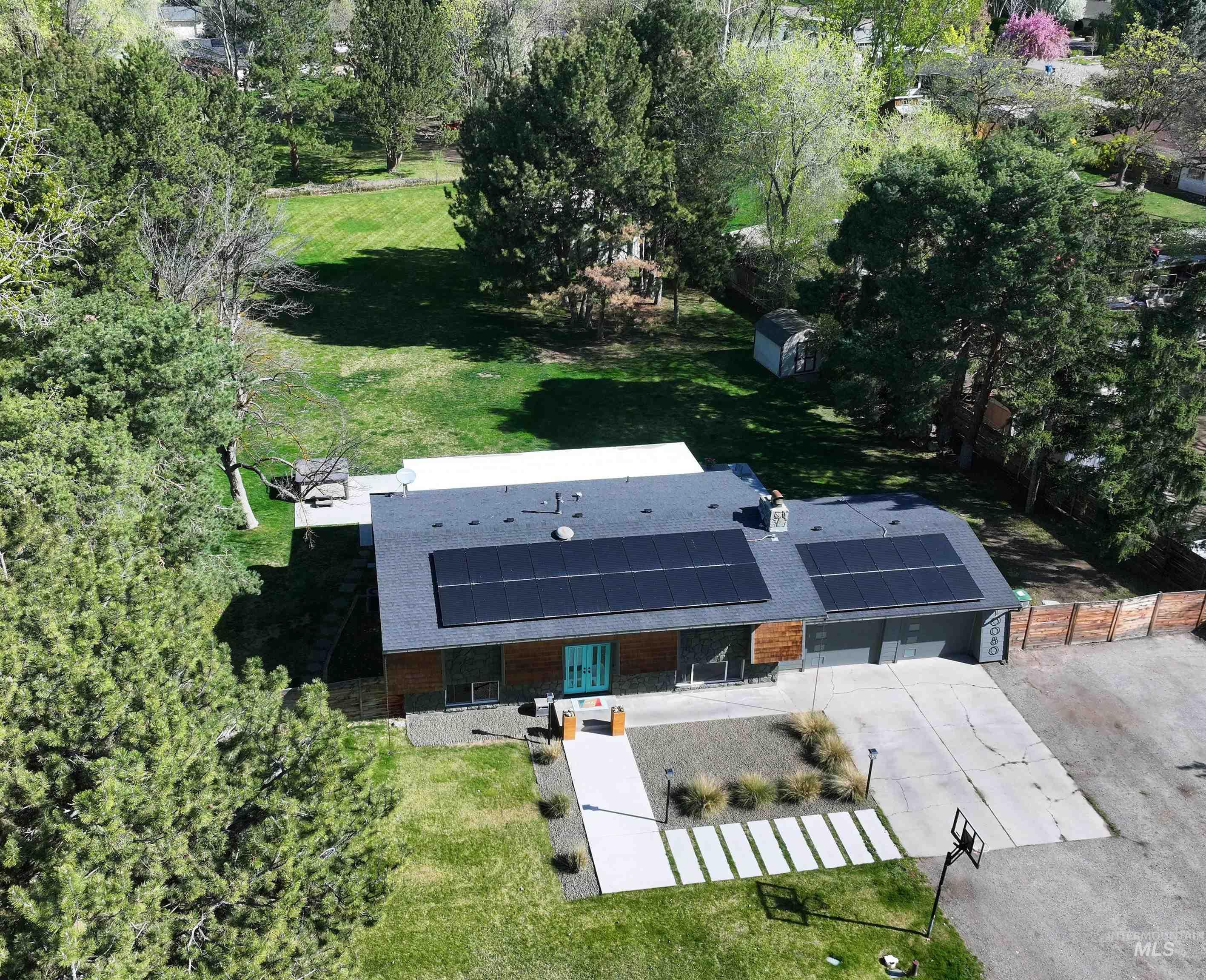 10080 W La Hontan Dr, Boise, Idaho 83709, 5 Bedrooms, 2 Bathrooms, Residential For Sale, Price $844,900, 98981276