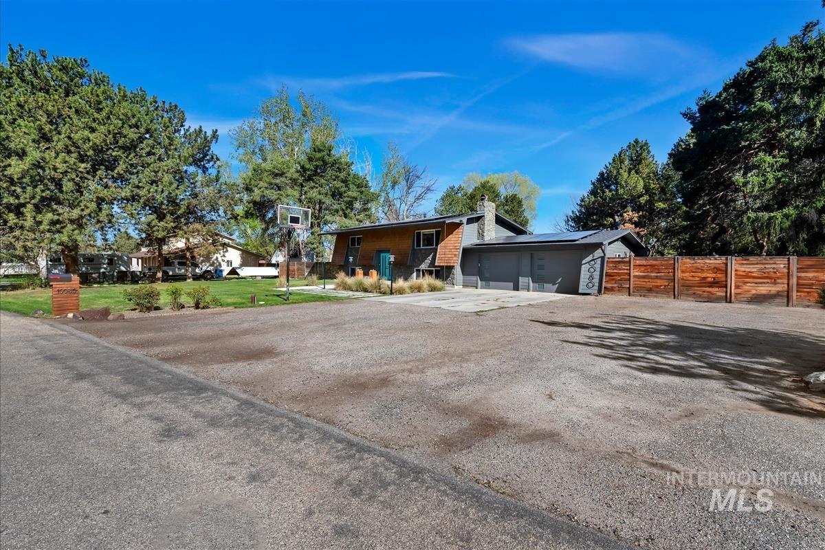 10080 W La Hontan Dr, Boise, Idaho 83709, 5 Bedrooms, 2 Bathrooms, Residential For Sale, Price $844,900, 98981276