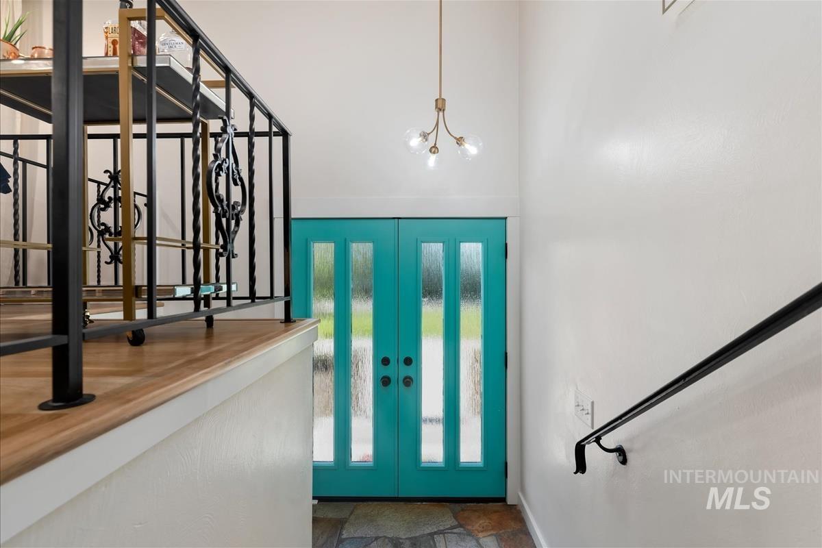 10080 W La Hontan Dr, Boise, Idaho 83709, 5 Bedrooms, 2 Bathrooms, Residential For Sale, Price $844,900, 98981276