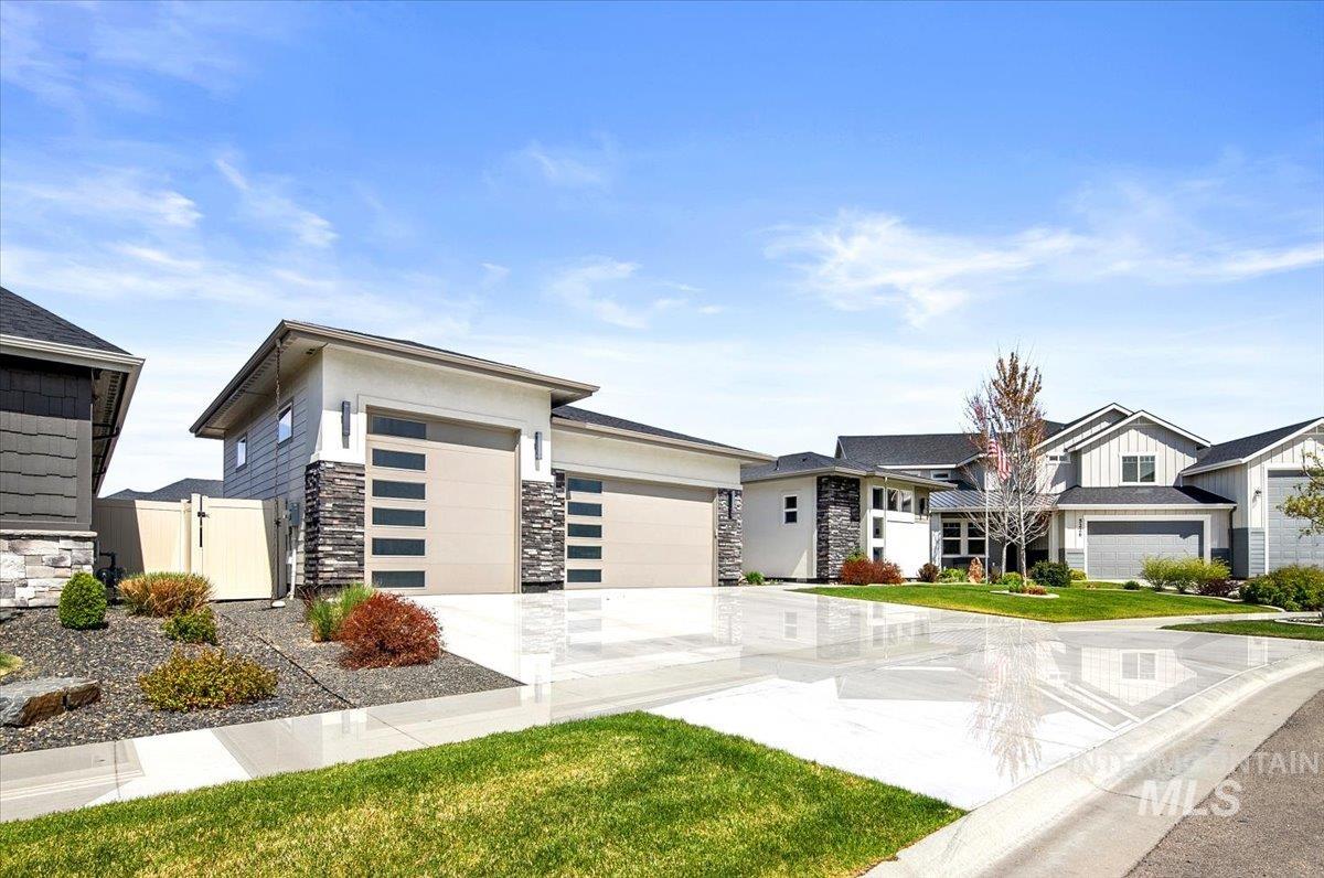 2578 E Shady Glade Drive, Meridian, Idaho 83642, 4 Bedrooms, 4 Bathrooms, Residential For Sale, Price $969,000, 98981278