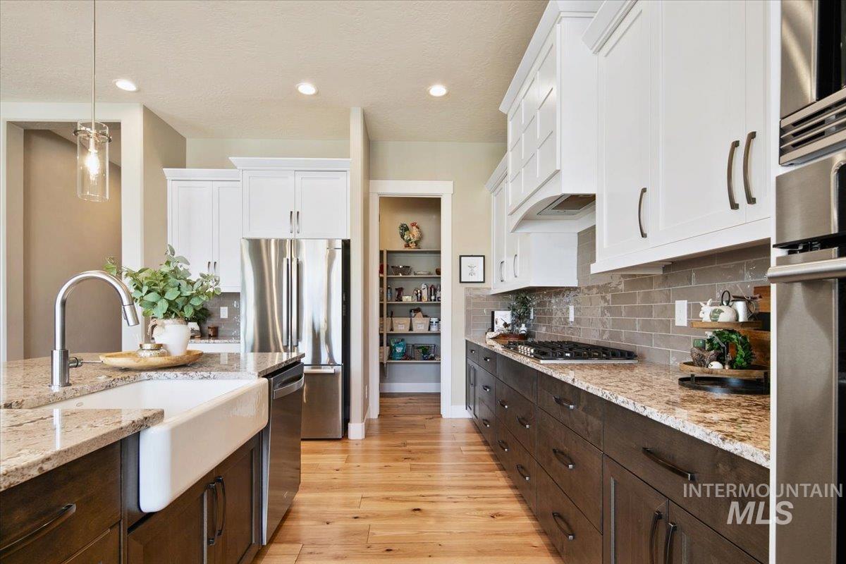 2578 E Shady Glade Drive, Meridian, Idaho 83642, 4 Bedrooms, 4 Bathrooms, Residential For Sale, Price $969,000, 98981278