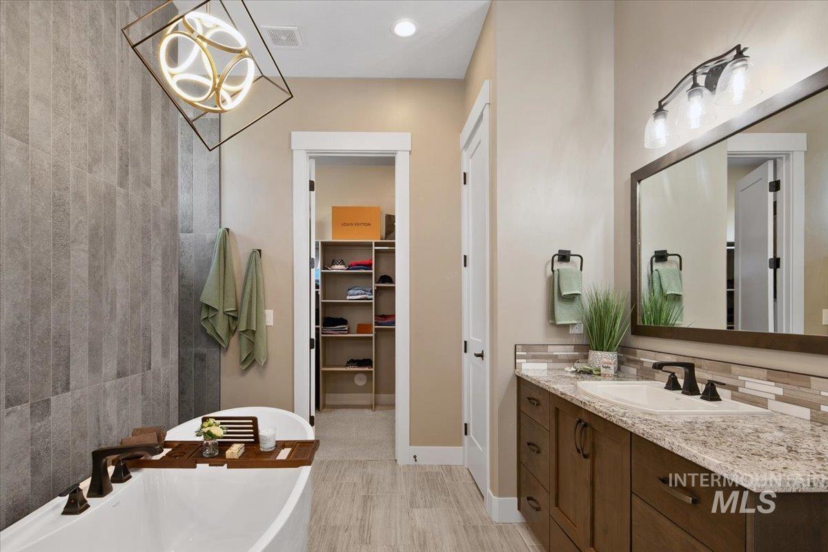 2578 E Shady Glade Drive, Meridian, Idaho 83642, 4 Bedrooms, 4 Bathrooms, Residential For Sale, Price $969,000, 98981278