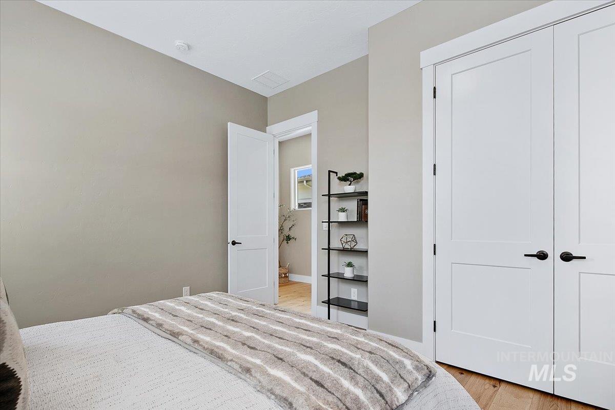 2578 E Shady Glade Drive, Meridian, Idaho 83642, 4 Bedrooms, 4 Bathrooms, Residential For Sale, Price $969,000, 98981278