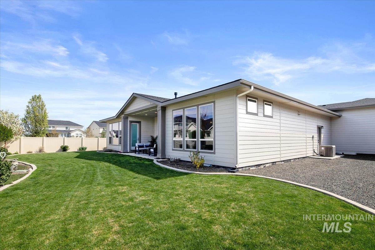 2578 E Shady Glade Drive, Meridian, Idaho 83642, 4 Bedrooms, 4 Bathrooms, Residential For Sale, Price $969,000, 98981278