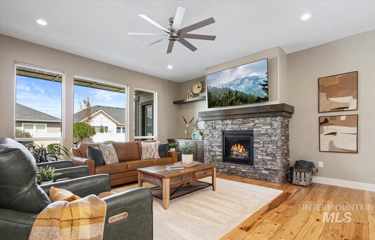 2578 E Shady Glade Drive, Meridian, Idaho 83642, 4 Bedrooms, 4 Bathrooms, Residential For Sale, Price $969,000, 98981278