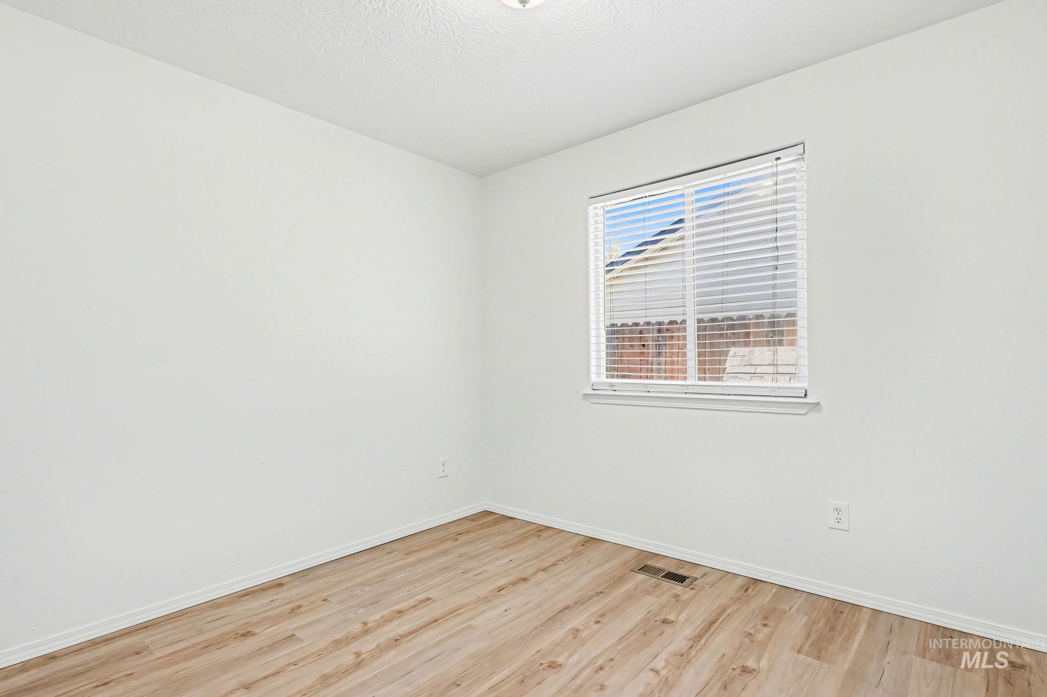 3824 Groveton St, Caldwell, Idaho 83605, 3 Bedrooms, 2 Bathrooms, Residential For Sale, Price $333,000, 98981279