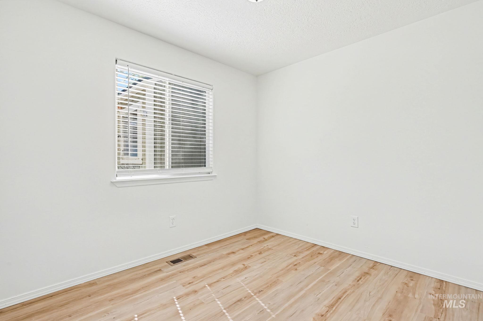 3824 Groveton St, Caldwell, Idaho 83605, 3 Bedrooms, 2 Bathrooms, Residential For Sale, Price $333,000, 98981279