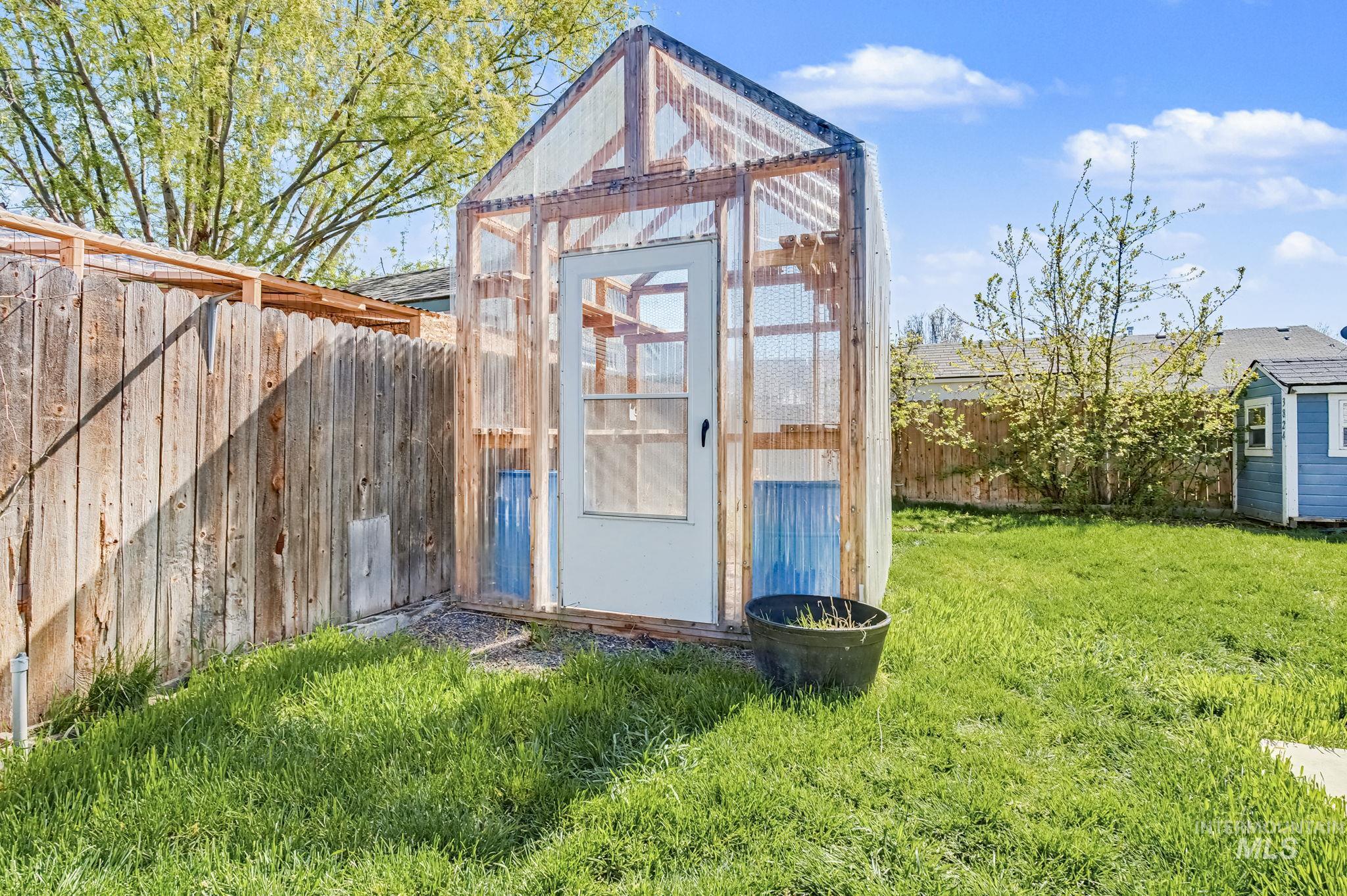 3824 Groveton St, Caldwell, Idaho 83605, 3 Bedrooms, 2 Bathrooms, Residential For Sale, Price $333,000, 98981279