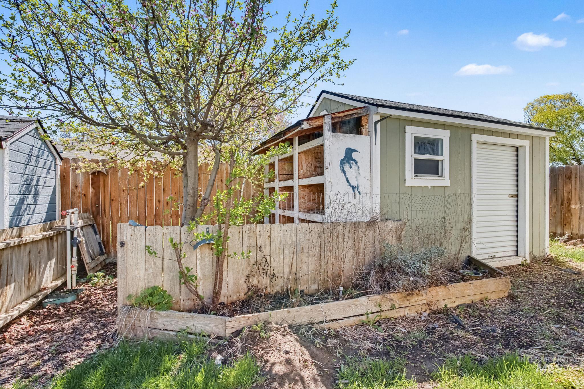 3824 Groveton St, Caldwell, Idaho 83605, 3 Bedrooms, 2 Bathrooms, Residential For Sale, Price $333,000, 98981279