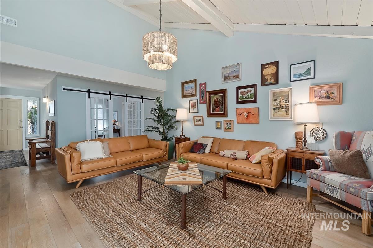 206 N Northview Dr, Eagle, Idaho 83616, 3 Bedrooms, 2 Bathrooms, Residential For Sale, Price $565,000, 98981280