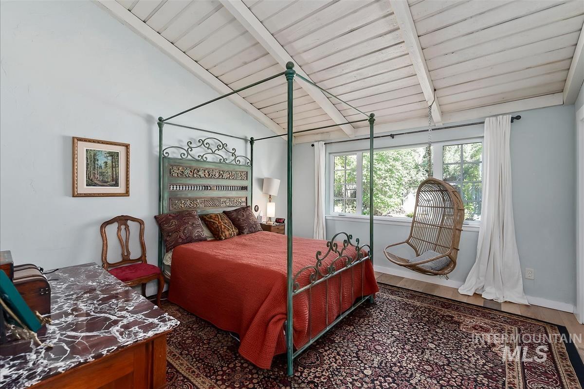 206 N Northview Dr, Eagle, Idaho 83616, 3 Bedrooms, 2 Bathrooms, Residential For Sale, Price $565,000, 98981280