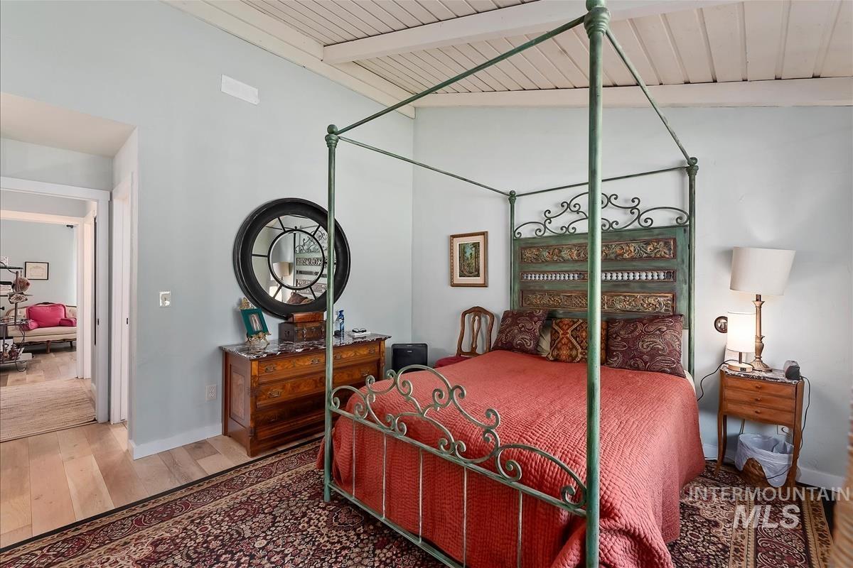 206 N Northview Dr, Eagle, Idaho 83616, 3 Bedrooms, 2 Bathrooms, Residential For Sale, Price $565,000, 98981280