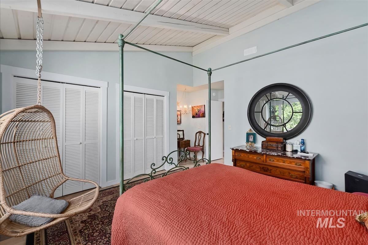 206 N Northview Dr, Eagle, Idaho 83616, 3 Bedrooms, 2 Bathrooms, Residential For Sale, Price $565,000, 98981280